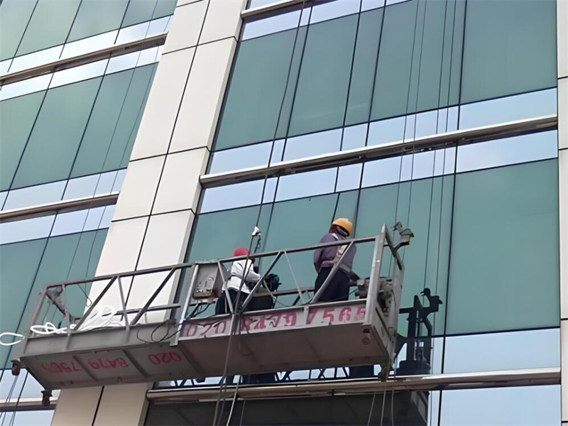 幕墻改造施工現(xiàn)場